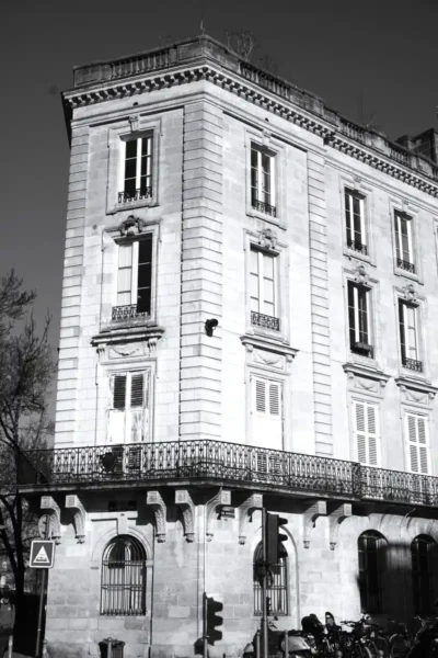 Illustration de l'article "Rétablissement des dons familiaux"